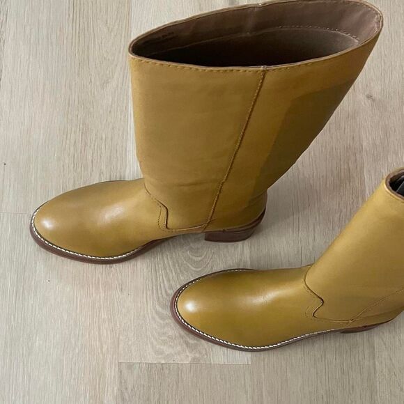 Frye Women's Tan and Yellow Genuine Leather Boots brand new with tags - Picture 6 of 8